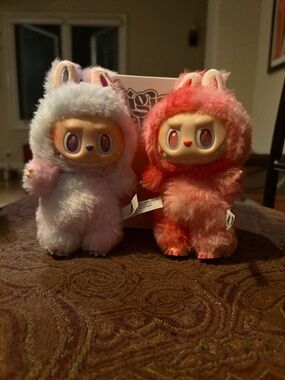 AUTHENTIC, Brand New Labubu Big Into Energy Duo, "Luck & Love"